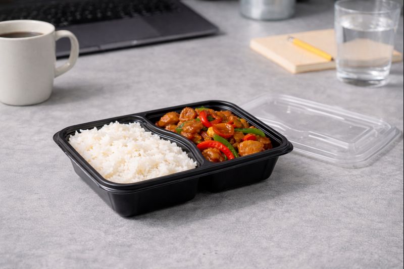 BOITE RECT PP BLACK 232OZ - 900ML 2COMP PQT DE 50