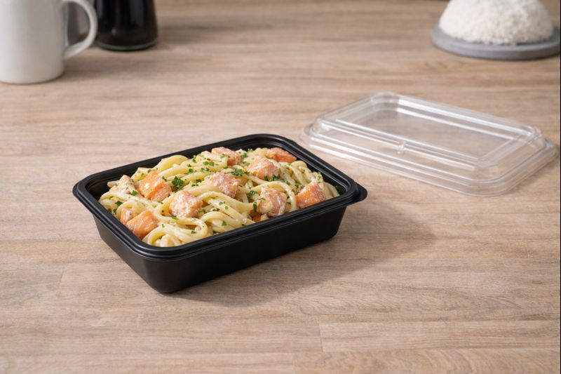 BOITE RECT PP 28OZ (795 ml )BLACK X50 ( 1 PQT )